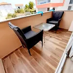 Vera Konukevi