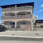 Vera 4*