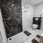 Konukevi Vera 4*