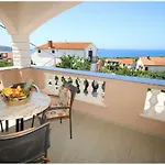 Vera Guest house