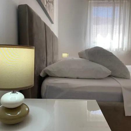 Vera Guest house *